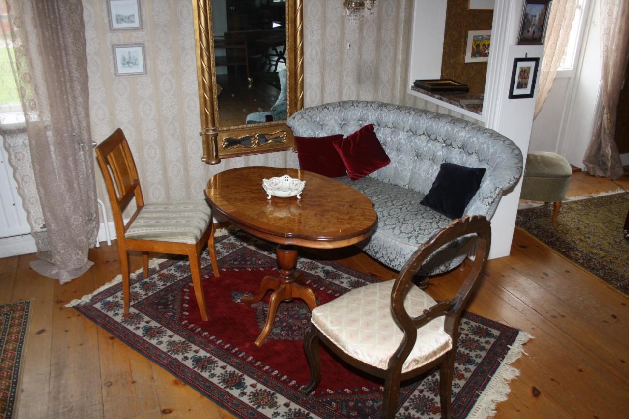 Ladugardens Pub & Sal Daire Enhorna Dış mekan fotoğraf